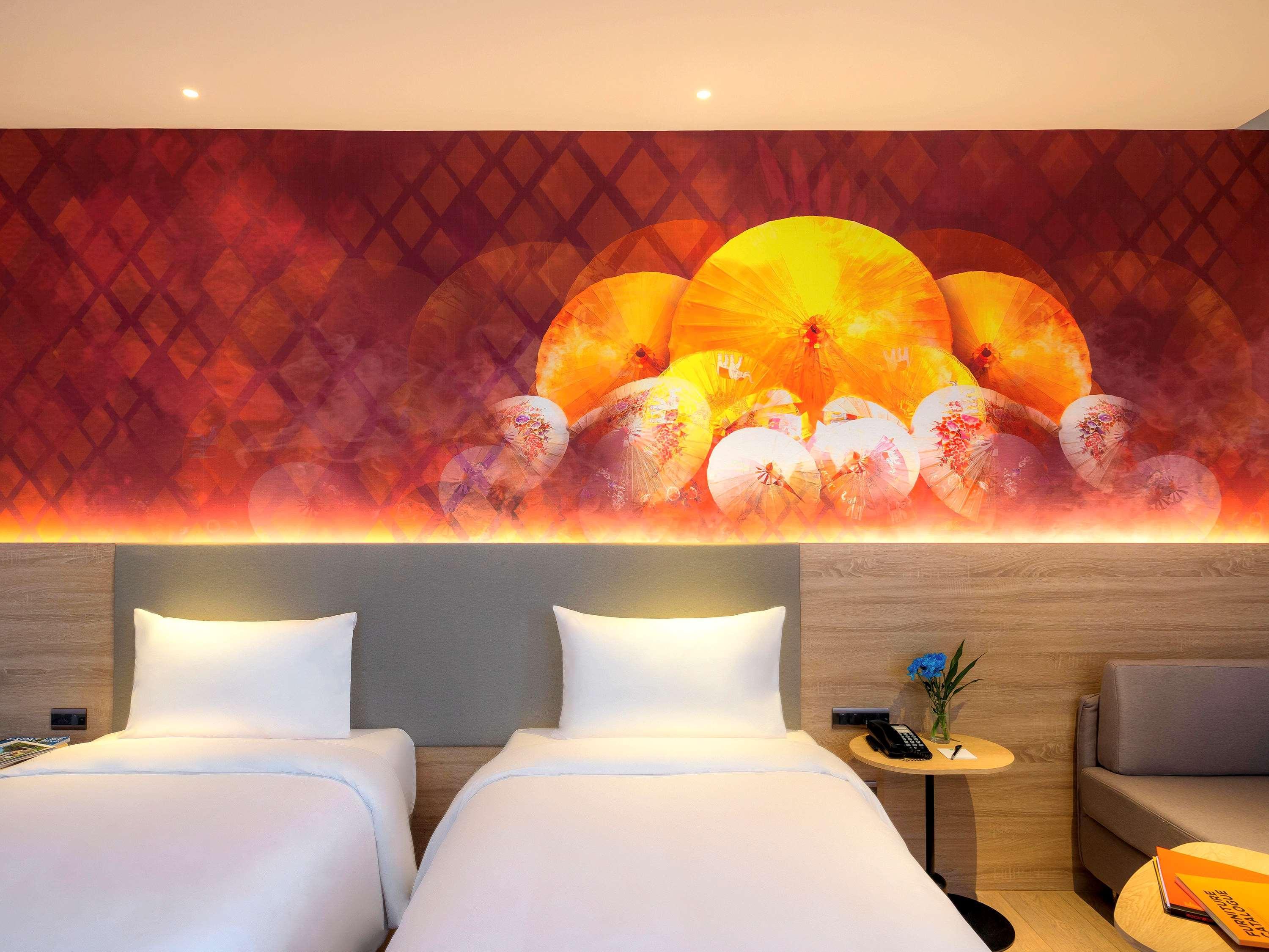 Hotel Ibis Styles Bangkok Ratchada Exterior foto