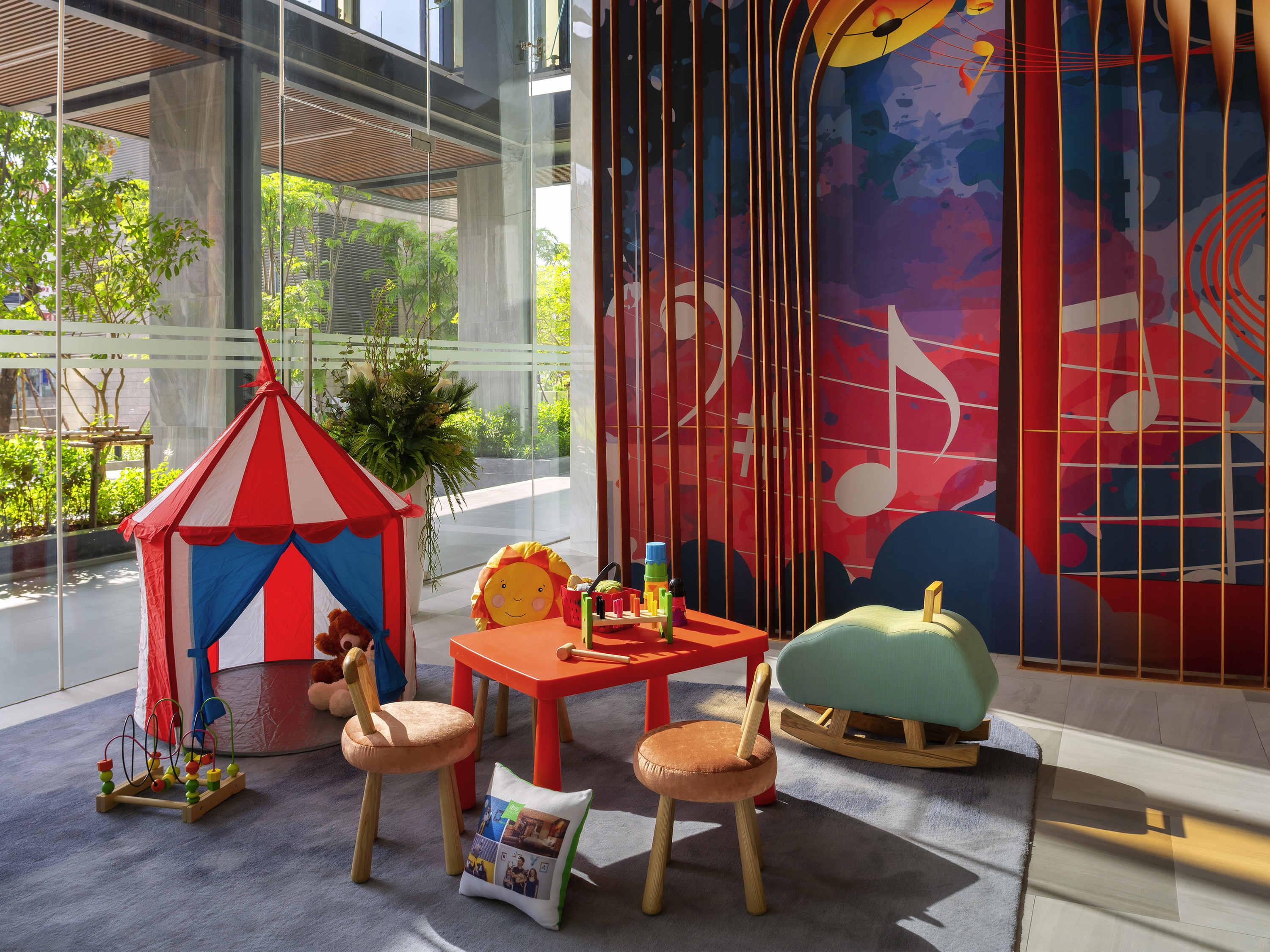 Hotel Ibis Styles Bangkok Ratchada Exterior foto