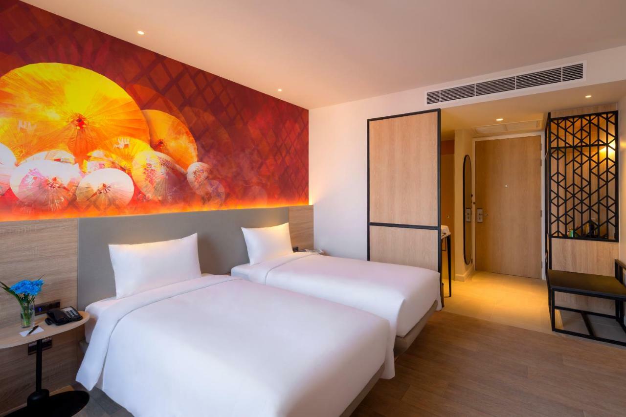 Hotel Ibis Styles Bangkok Ratchada Exterior foto
