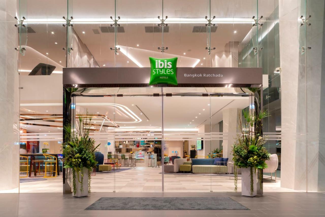 Hotel Ibis Styles Bangkok Ratchada Exterior foto